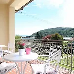 Couette-café La Rosa Tra I Laghi Meina