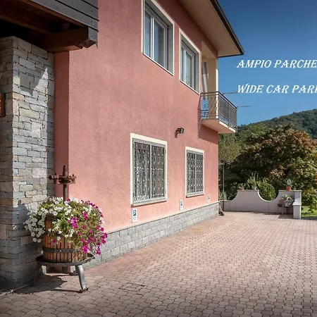 La Rosa Tra I Laghi Oda ve Kahvaltı