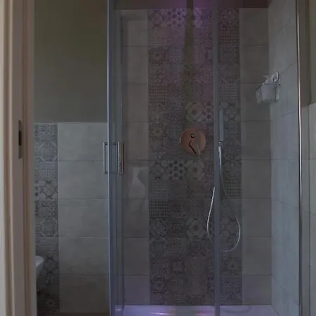 La Rosa Tra I Laghi Oda ve Kahvaltı