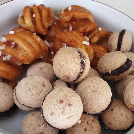 La Rosa Tra I Laghi Oda ve Kahvaltı Meina