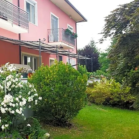 住宿加早餐酒店 La Rosa Tra I Laghi 3*