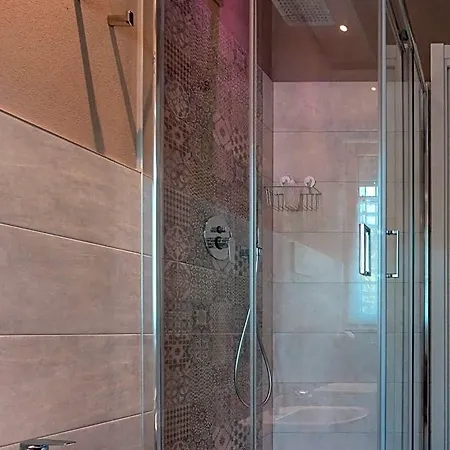 La Rosa Tra I Laghi Bed & Breakfast 3*