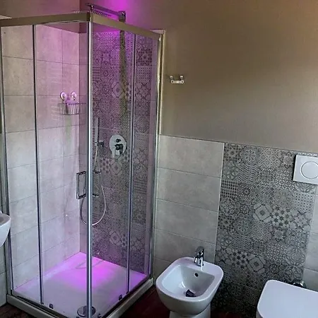 住宿加早餐酒店 La Rosa Tra I Laghi 梅纳