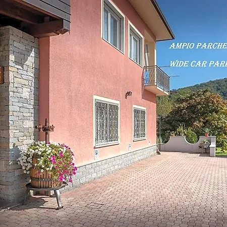 La Rosa Tra I Laghi 住宿加早餐酒店 3*
