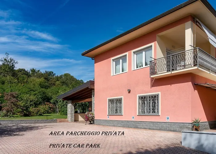 Alojamento de Acomodação e Pequeno-almoço La Rosa Tra I Laghi 3*